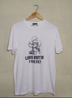 Louis Vuitton 2021SS Floating LV Logo T-Shirt, Men's Fashion, Tops & Sets,  Tshirts & Polo Shirts on Carousell