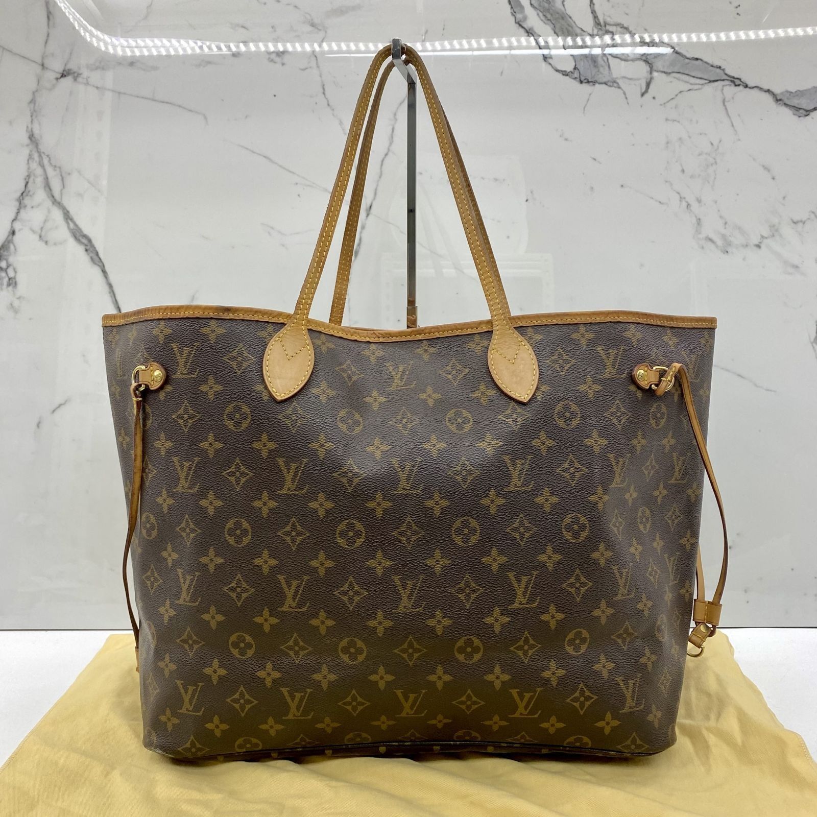 Louis Vuitton Monogram Canvas Neverfull GM Code: LV-M40157, Luxury, Bags &  Wallets on Carousell