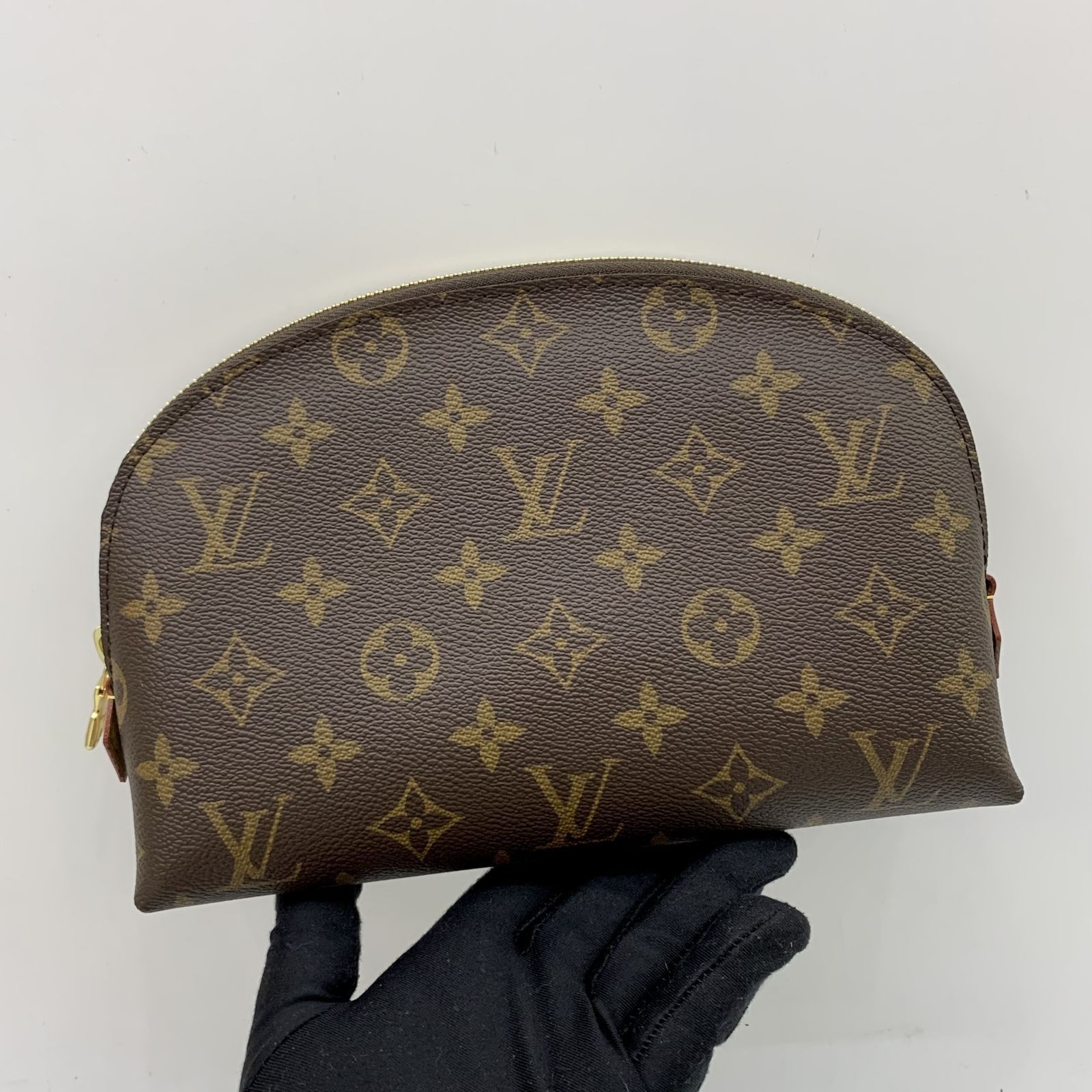 Louis Vuitton MONOGRAM Cosmetic Pouch Gm (M47353)