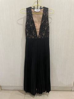 Love bonito lace black dress