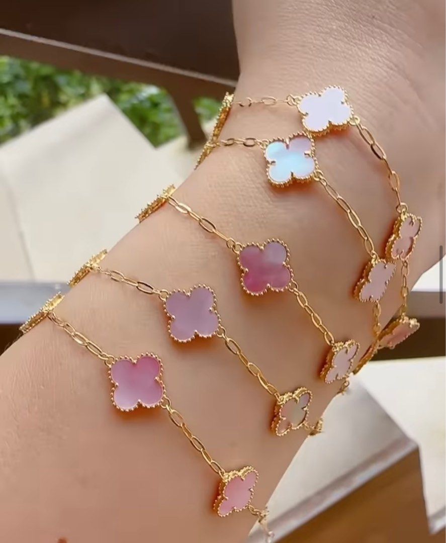 Gold Clover Bracelet Red