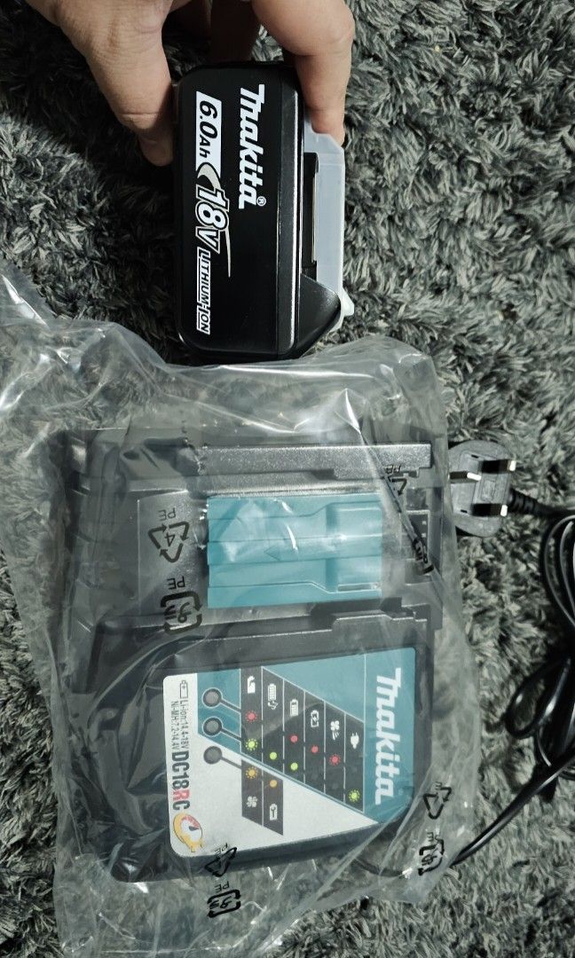 Used makita battery charger hot sale