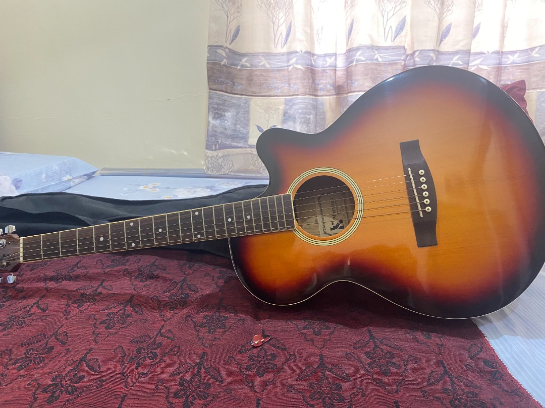 Martinez Acoustic Guitar, Hobbies & Toys, Music & Media, Musical