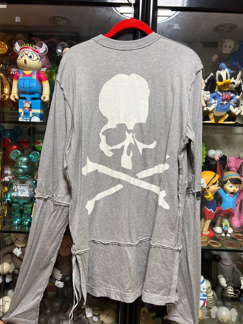 Mastermind World （分類：T-shirt、恤衫、有領衫）位於 Hong Kong。 由 mastermind_micheal 提交（商品編號 1257160113，圖片 2）。簡介： 售Mastermind World 主線長袖T恤 Size M $800。
