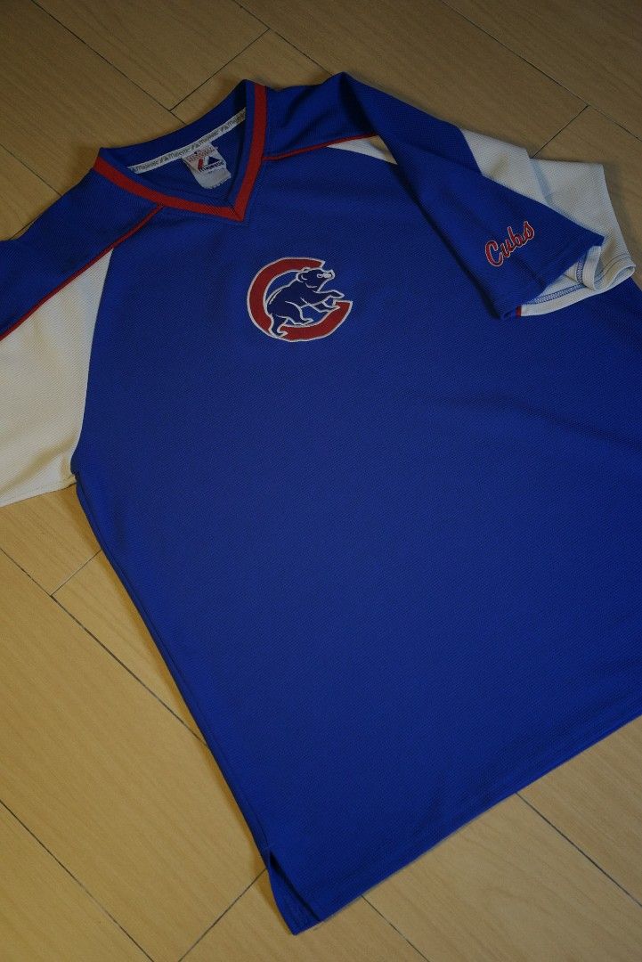 Chicago cubs hotsell v neck jersey