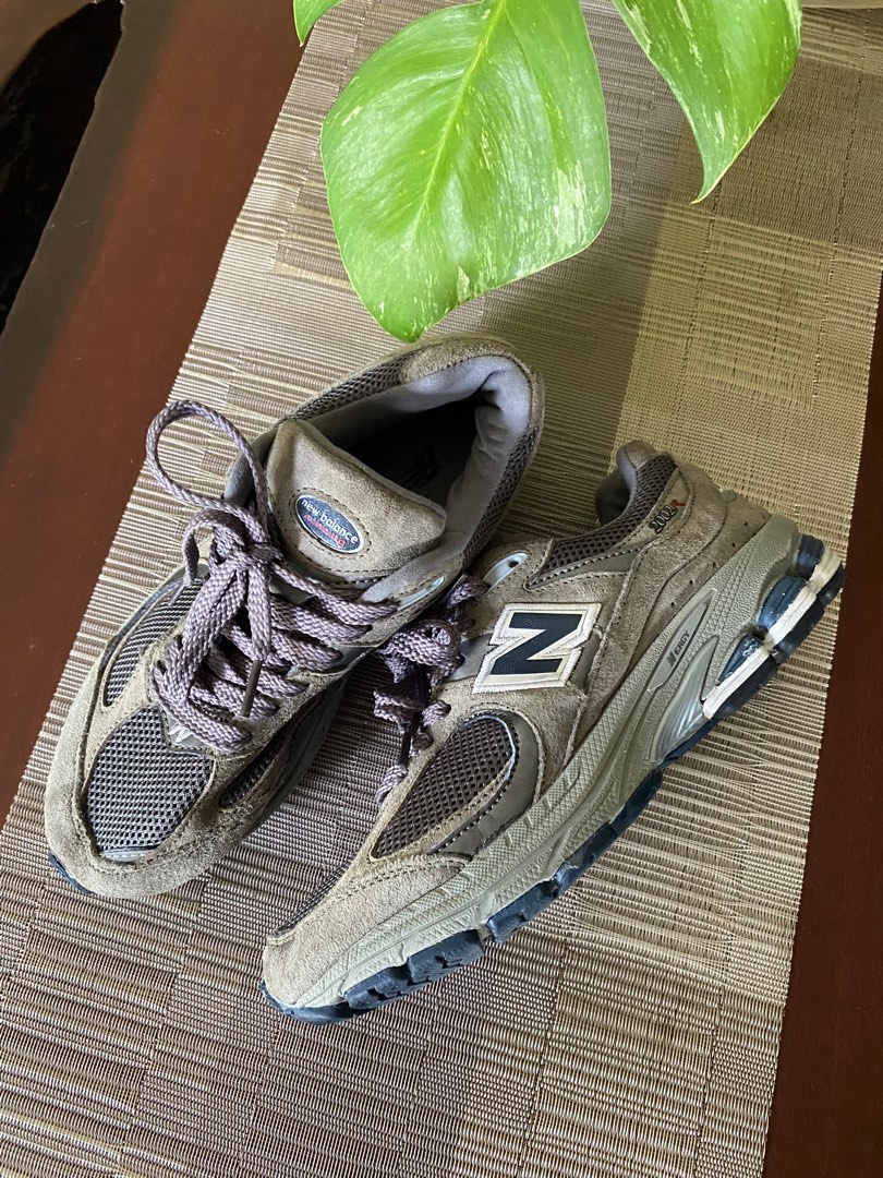 NB 2002r, Women's Fashion, Footwear, Sneakers on Carousell