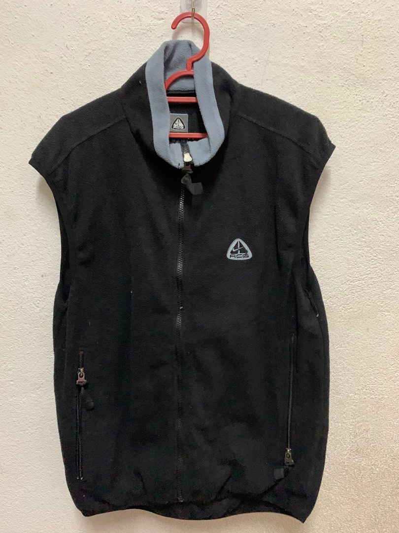 Nike sleeveless deals sweatshirt