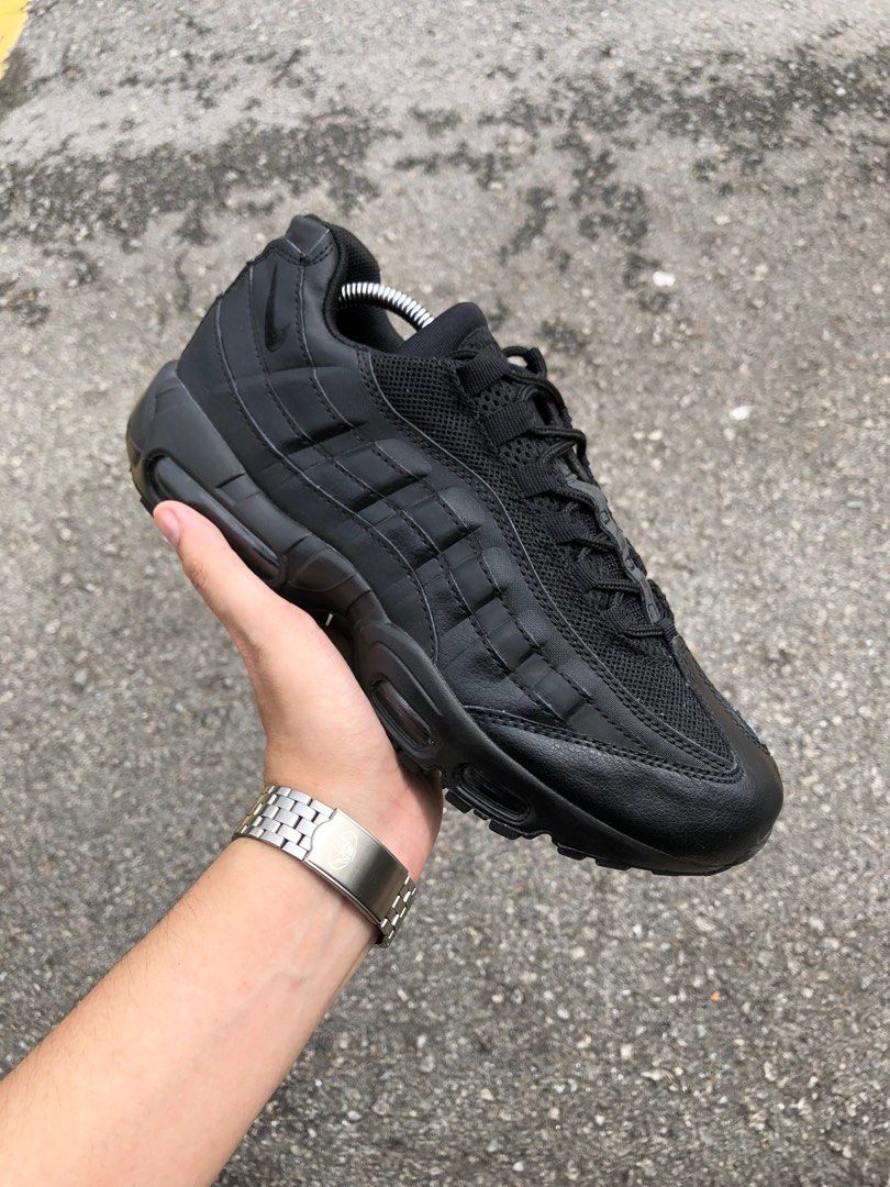 Triple black 95 top