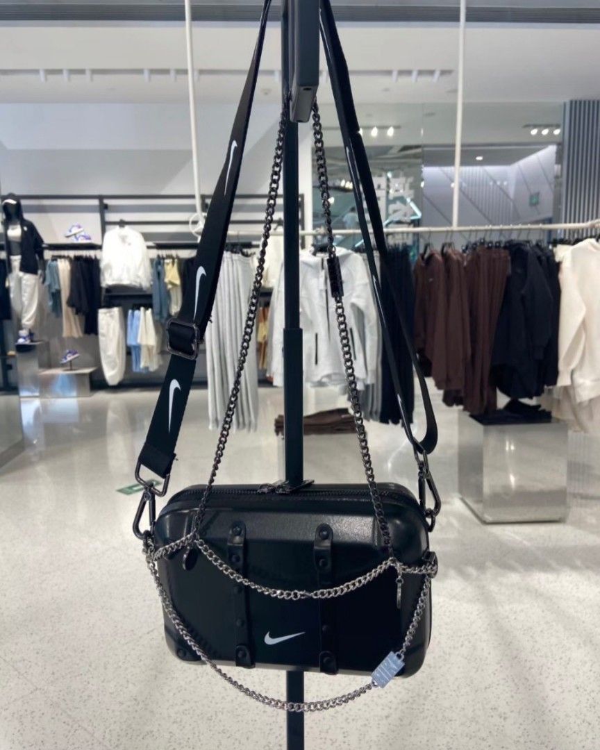 Nike hotsell hardcase bag
