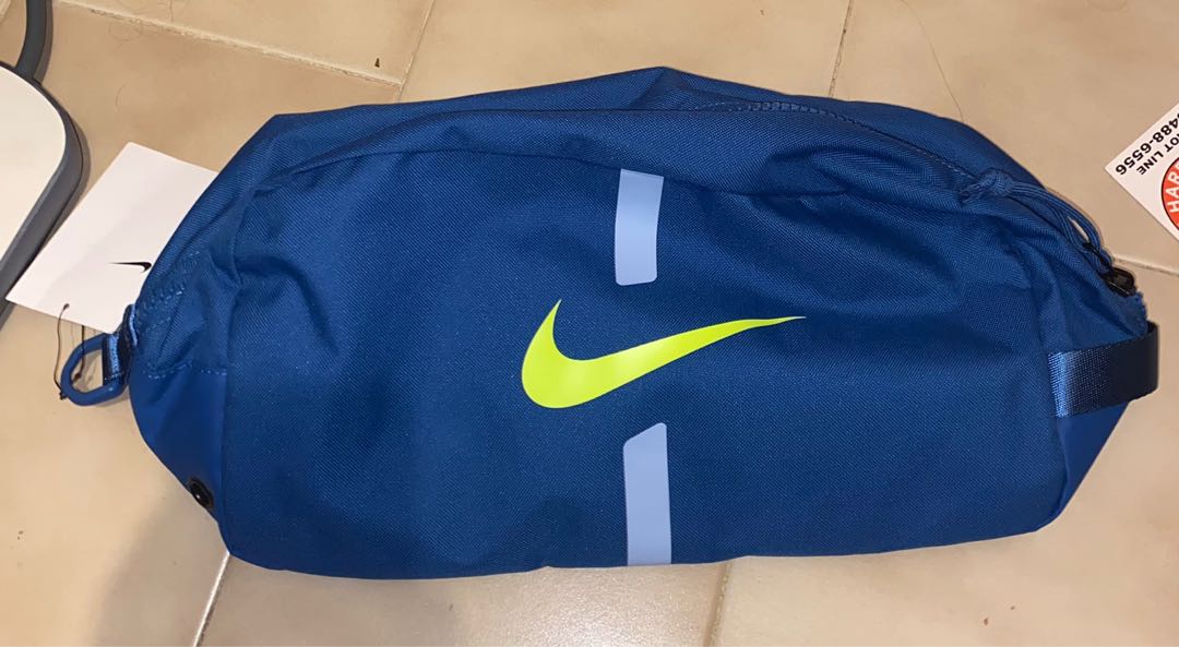 Nike football boots bag, 運動產品, 其他運動配件 Carousell