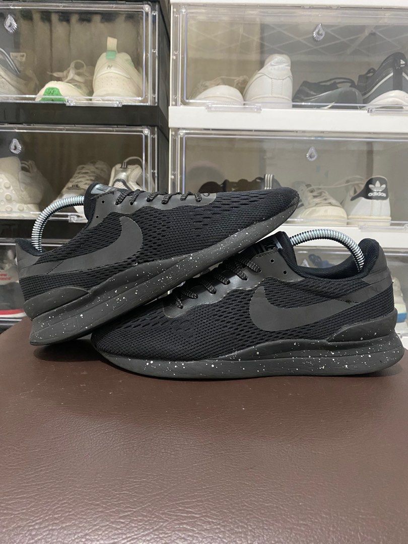 Nike internationalist lt17 black sale