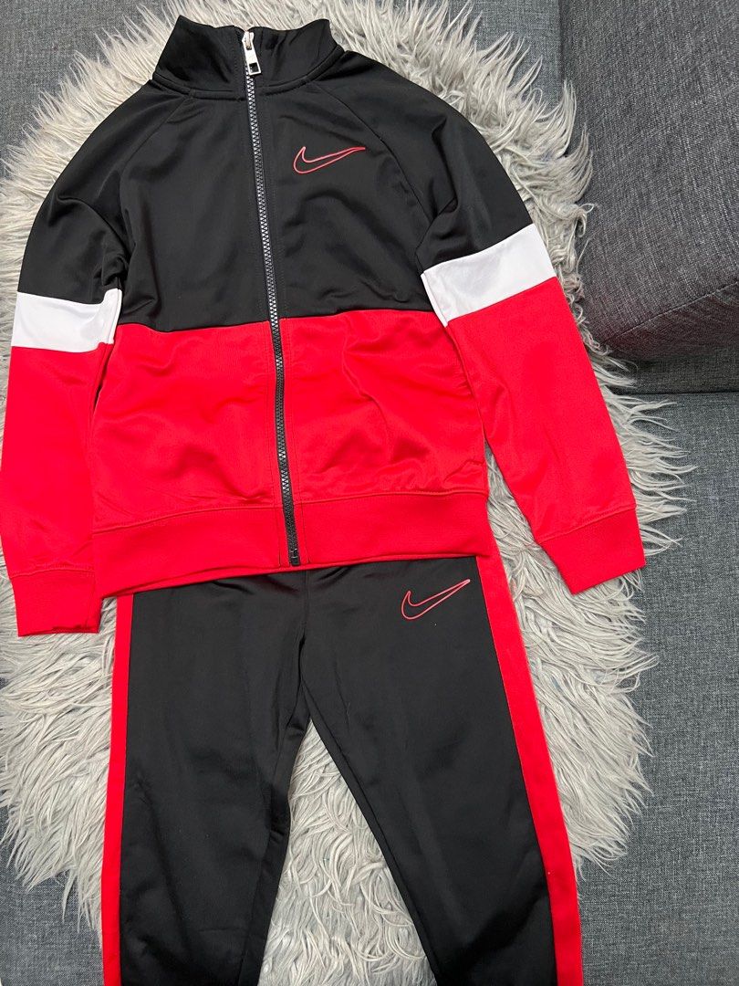 Nike cheap tracksuit 5t