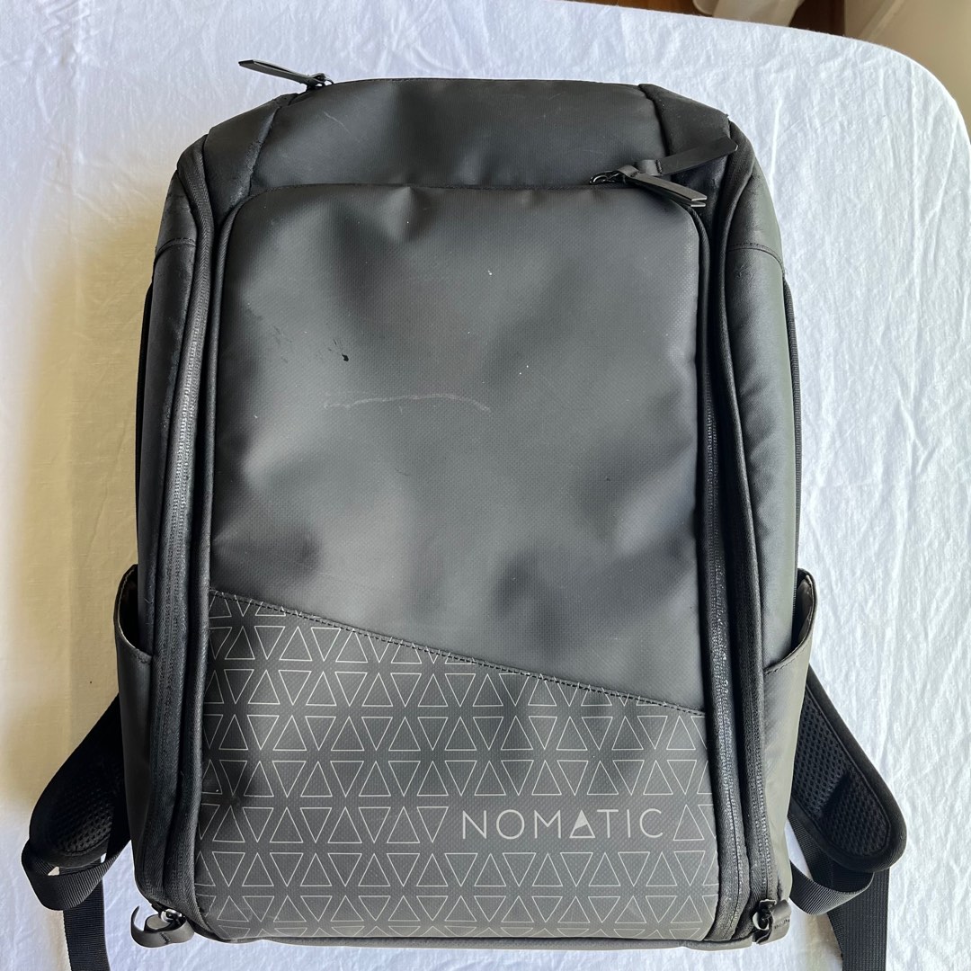 Nomatic 20L Backpack (Expandable 24L), Men's Fashion, Bags, Backpacks