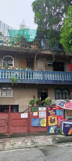 Old House and Lot for sale in Quezon City