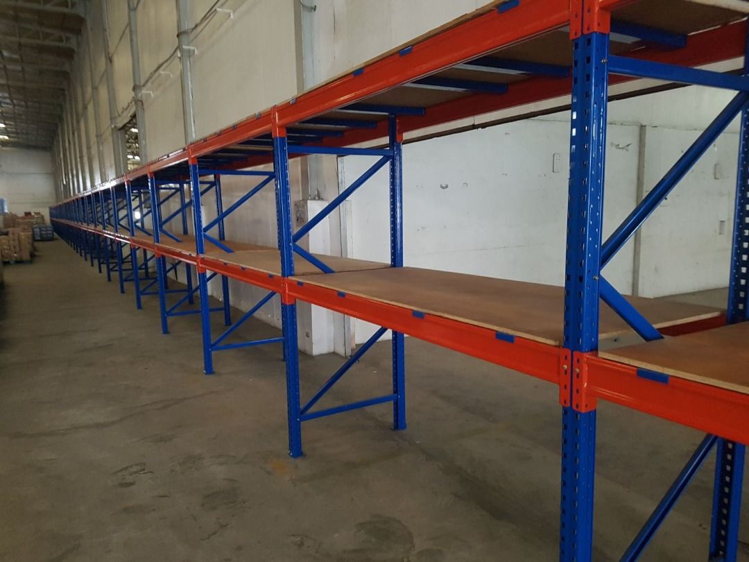 Pallet Rack Warehouse display - for Organizing Item, Furniture & Home ...