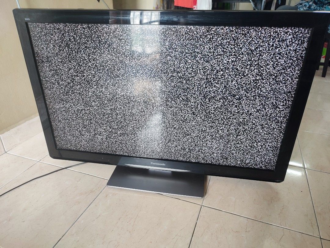 Panasonic Viera 42 inch LCD TV, TV & Home Appliances, TV