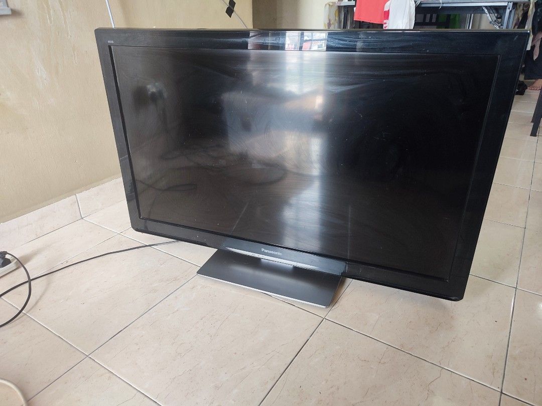 Panasonic Viera 42 inch LCD TV, TV & Home Appliances, TV