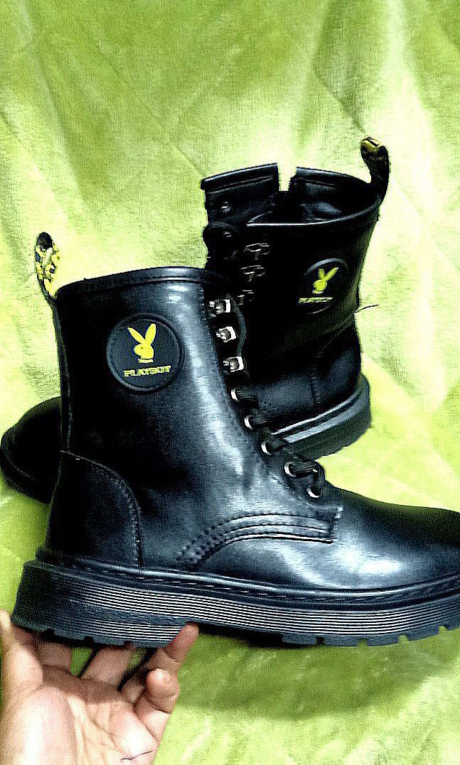 Hufflepuff sales doc martens
