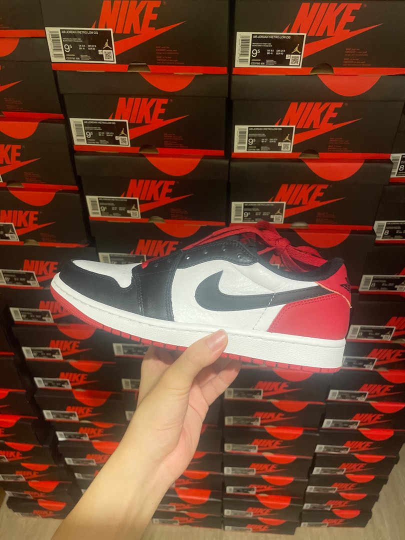 PRICE REDUCE FULL SIZE AIR JORDAN 1 OG black toe Men s