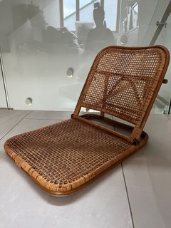Rattan foldable beach chair