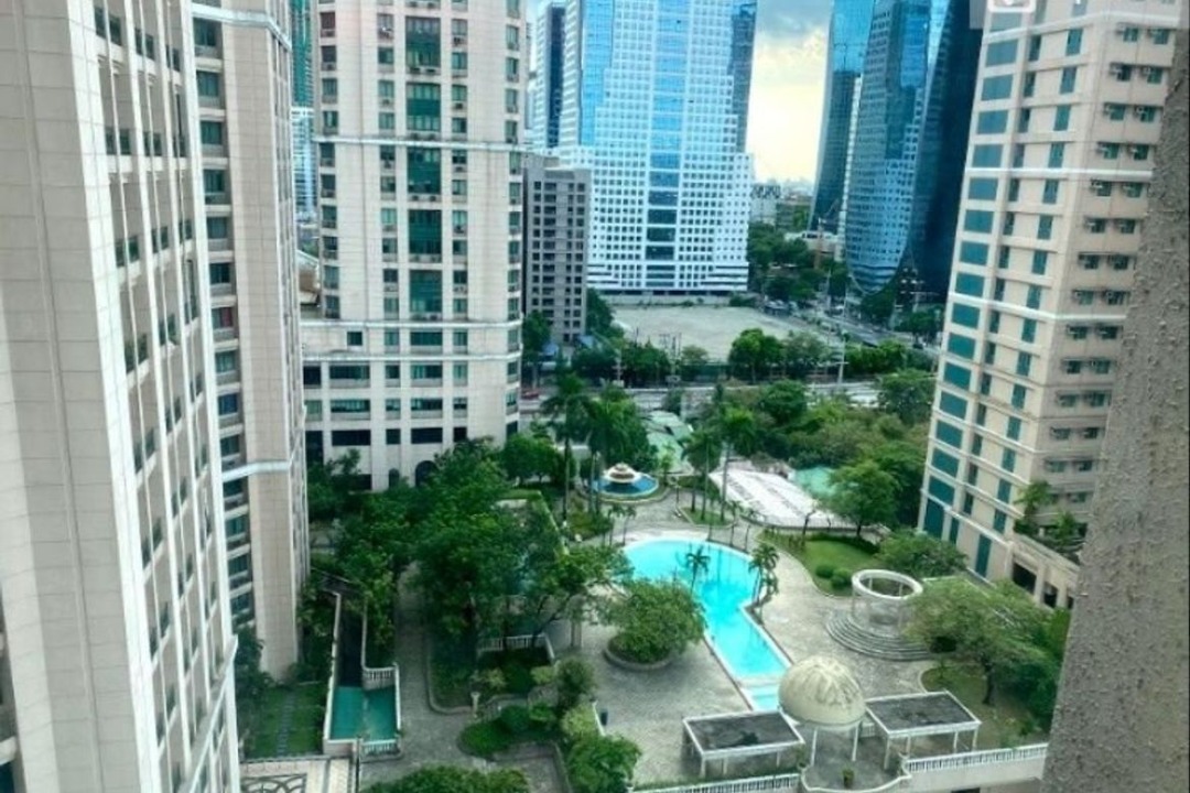 Rent 1 Big Bedroom (can be converted to 2 Bedrooms) FULLY FURNISHED