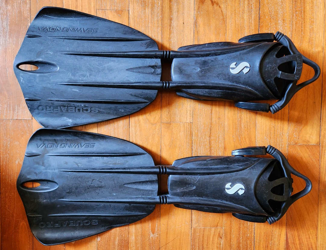 Scubapro Sea Wing Nova Diving Fins with Seawing Nova Mesh Bag (Medium