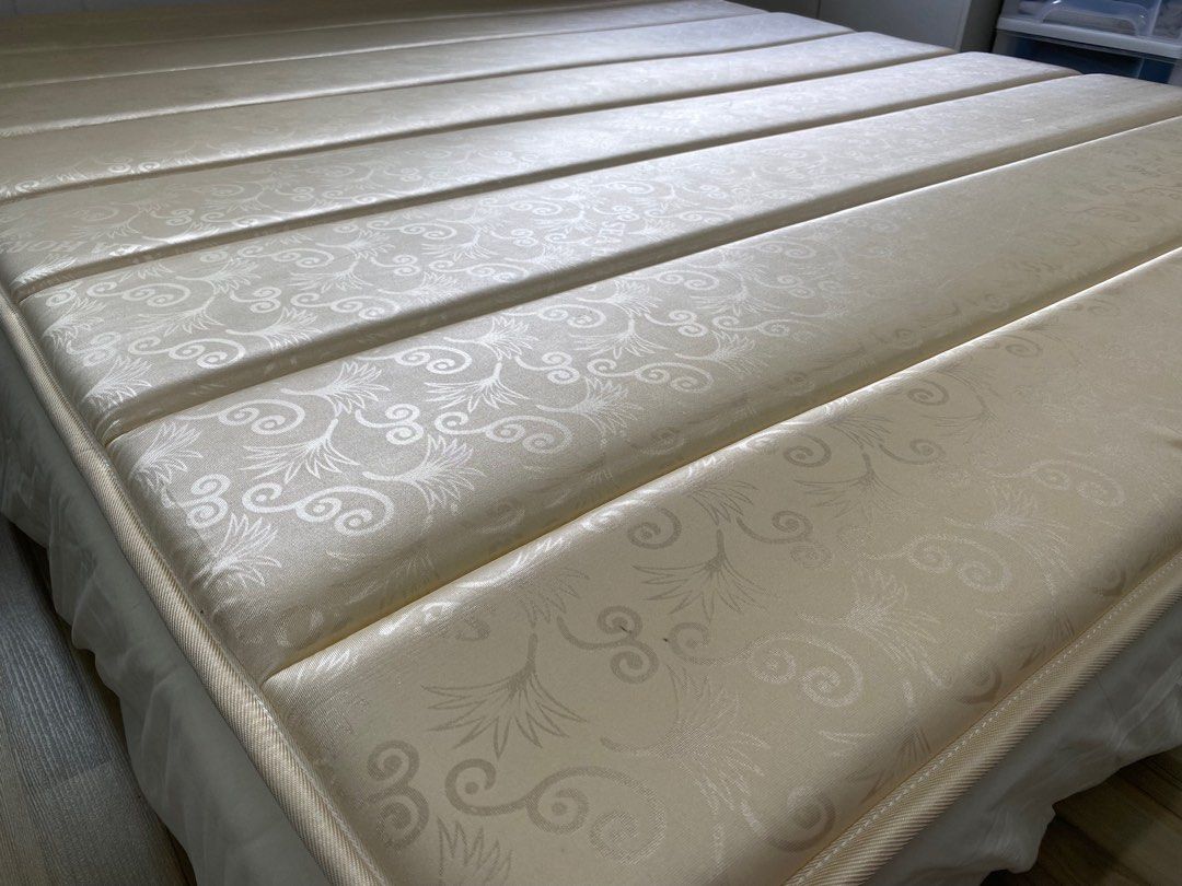 Seahorse mattress sale topper