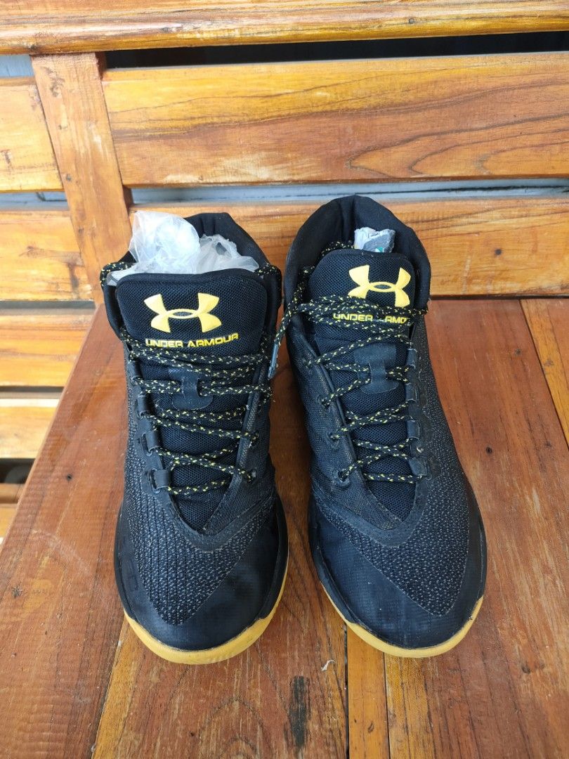 Sepatu basket under armour sales