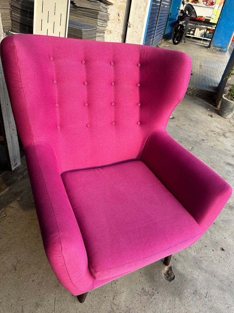 Single seat sofa, Furniture & Home Living, Furniture, Sofas on Carousell