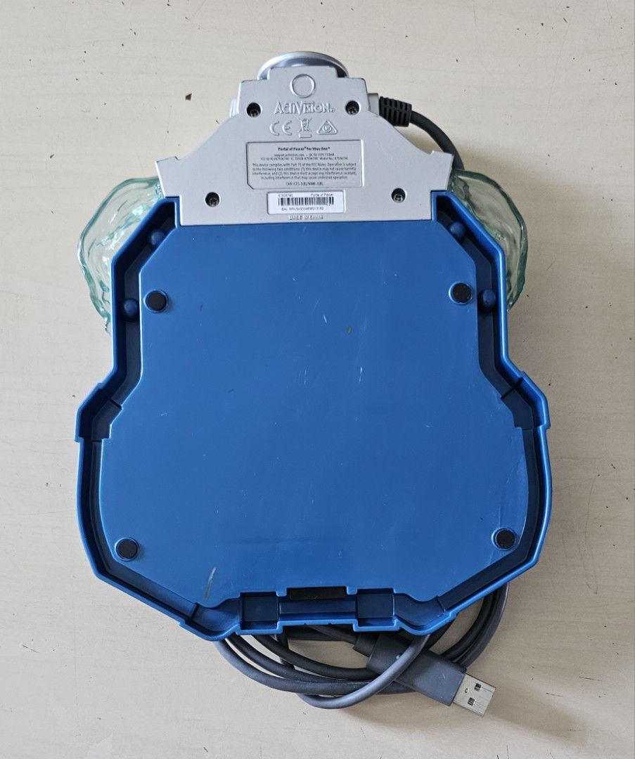 Skylanders Superchargers Portal of Power for XBox One & Crossbowl Attachment, Video Gaming