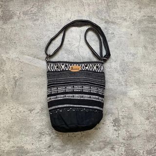 (Kategori: ) berada di . Dikirim oleh taskuumahal (ID iklan 1257074270, Gambar 1). Deskripsi: .