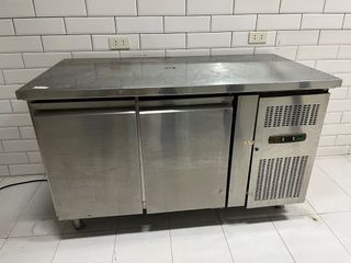 Stainless Steel Preparation Table with Under Counter Chiller