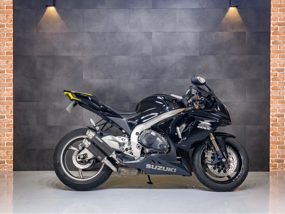Gsx r 1000 l1 deals
