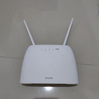 Tenda 4G07 Dual Band Wifi 4G LTE Router AC1200 dualband 2.4/5Ghz