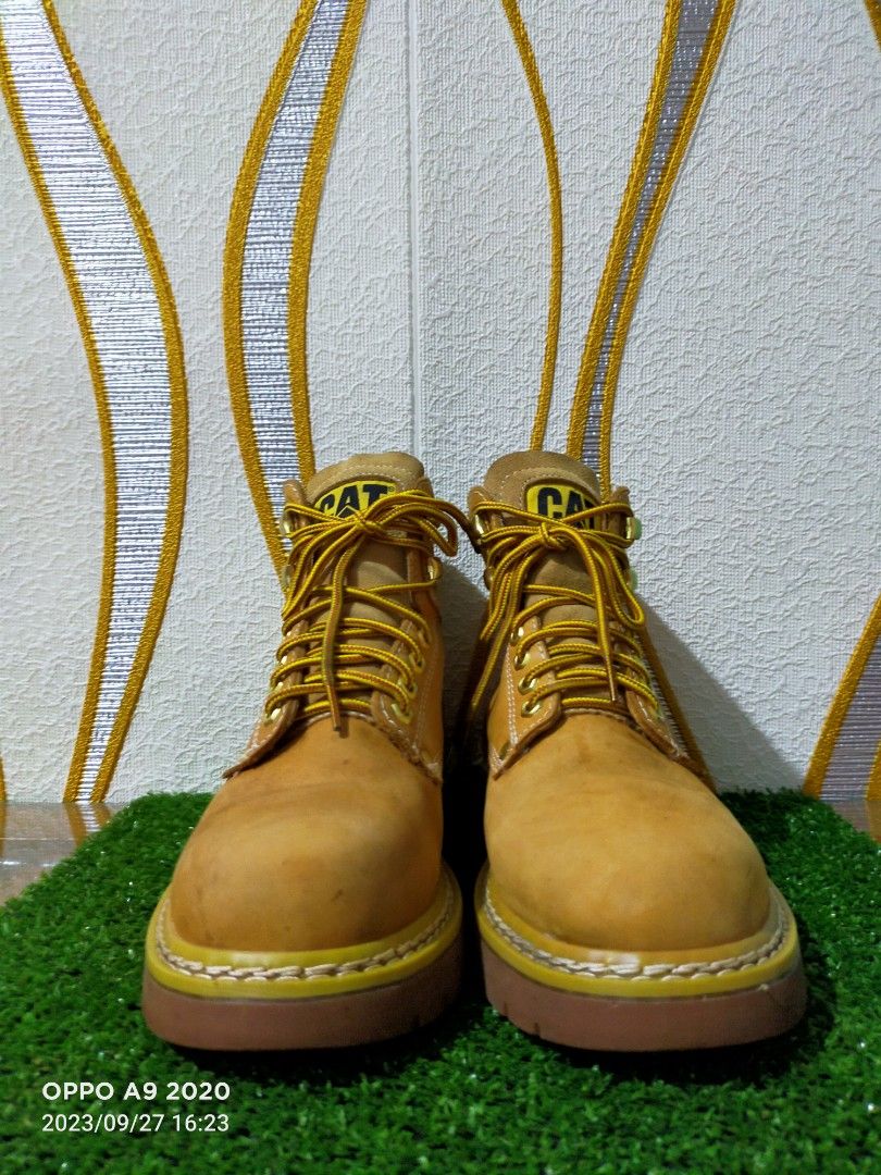 Caterpillar yellow sale boots