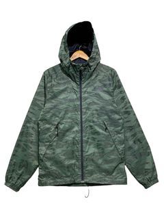 TNF WATERPROOF OUTDOOR JACKETS