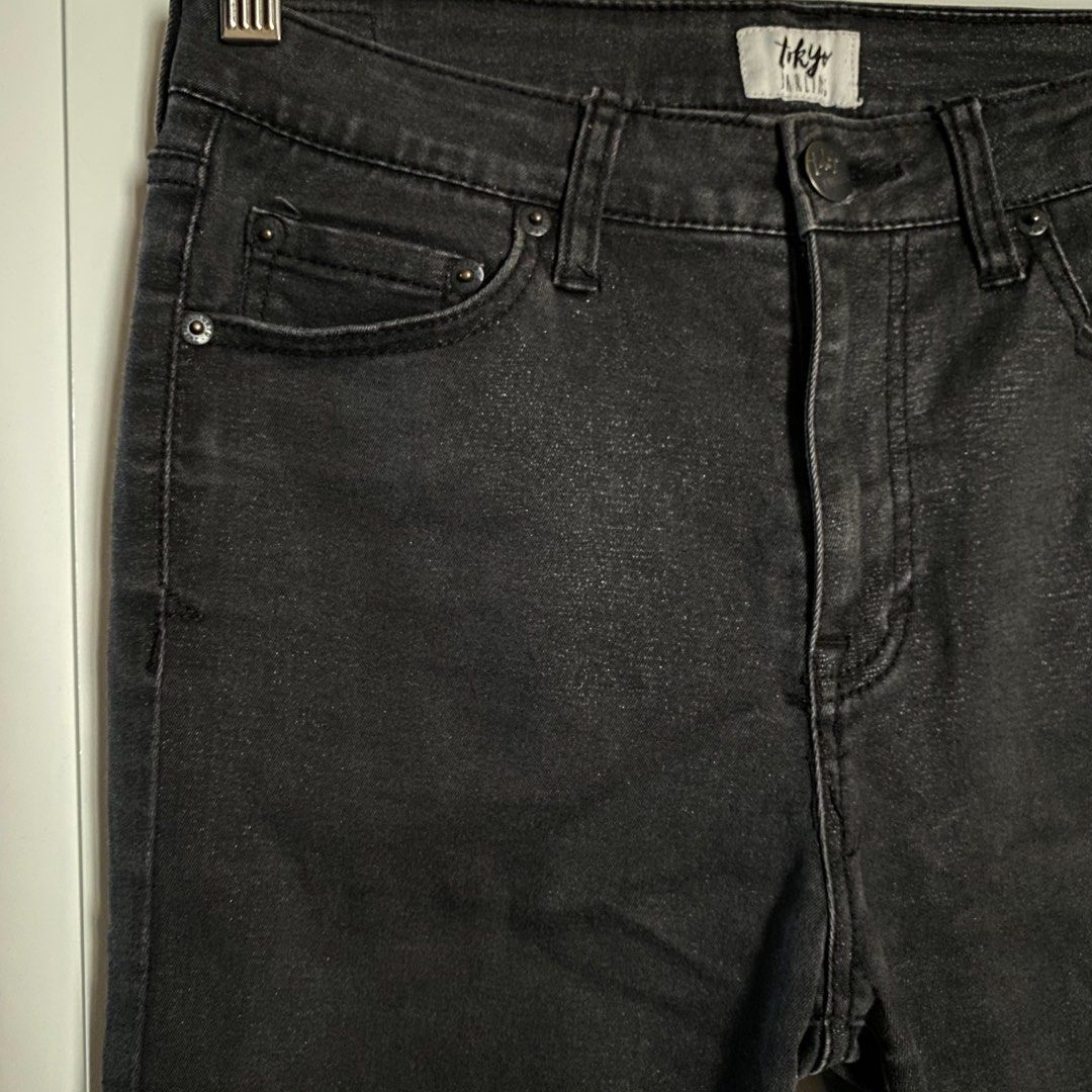Tokyo Darling Black Jeggings (Category: Jeans) located in Quezon City. Submitted by lvma_ (Listing ID 1257138836, Image 3). Description: Used, good condition from US Skinny Jeans/Jeggings.