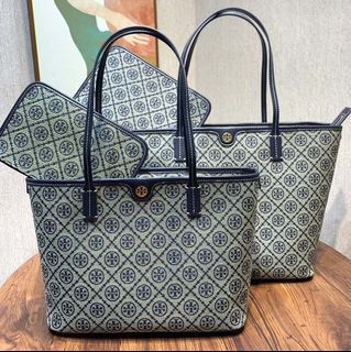 Latest ⭐️ Tory Burch Robinson Bucket Bag Mini Size, Women's Fashion, Bags &  Wallets, Tote Bags on Carousell