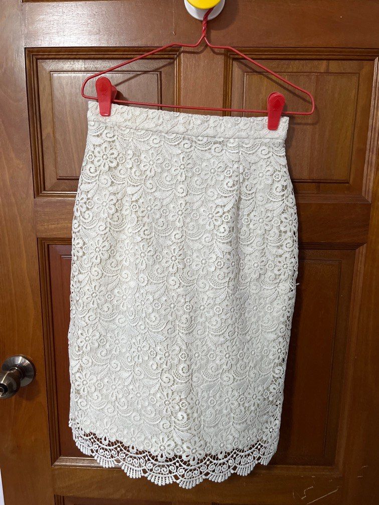 Uniqlo white lace shop skirt
