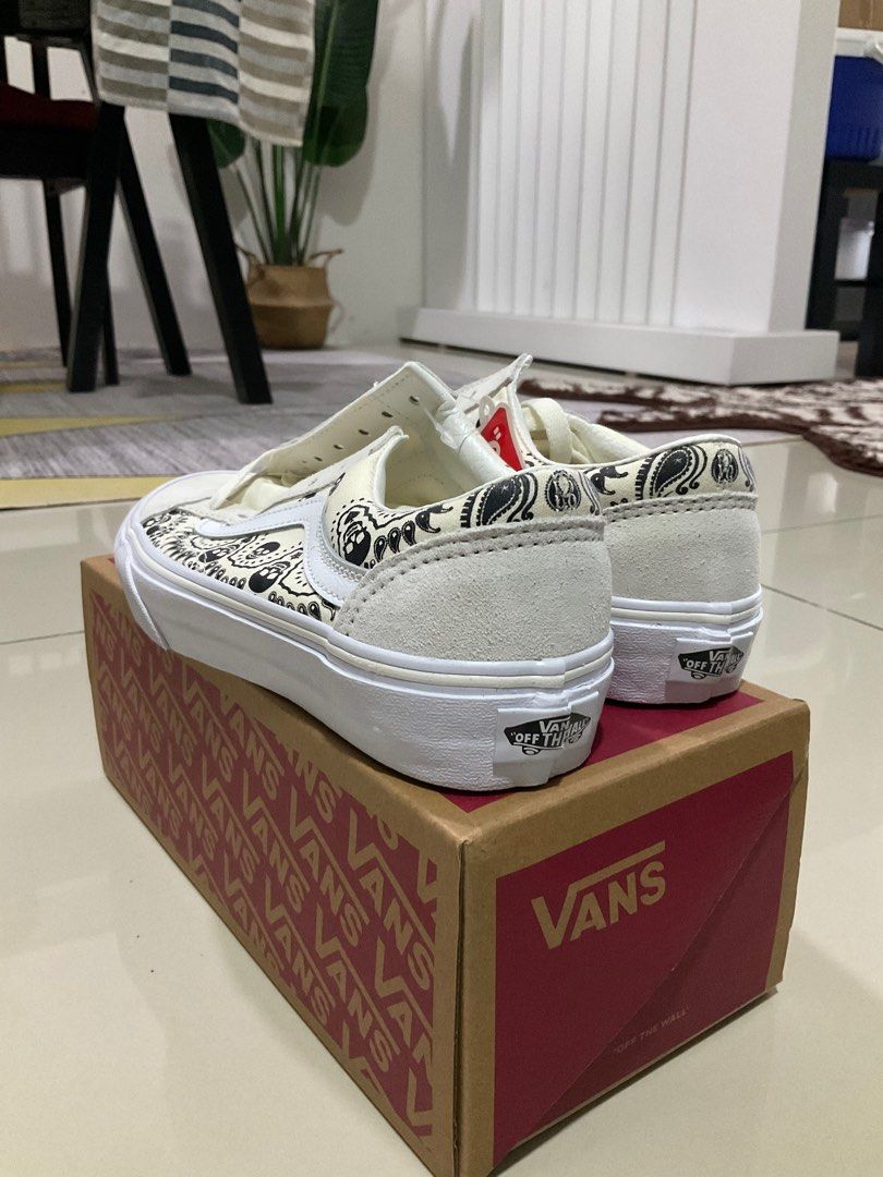 Vans classic hotsell 106 mid