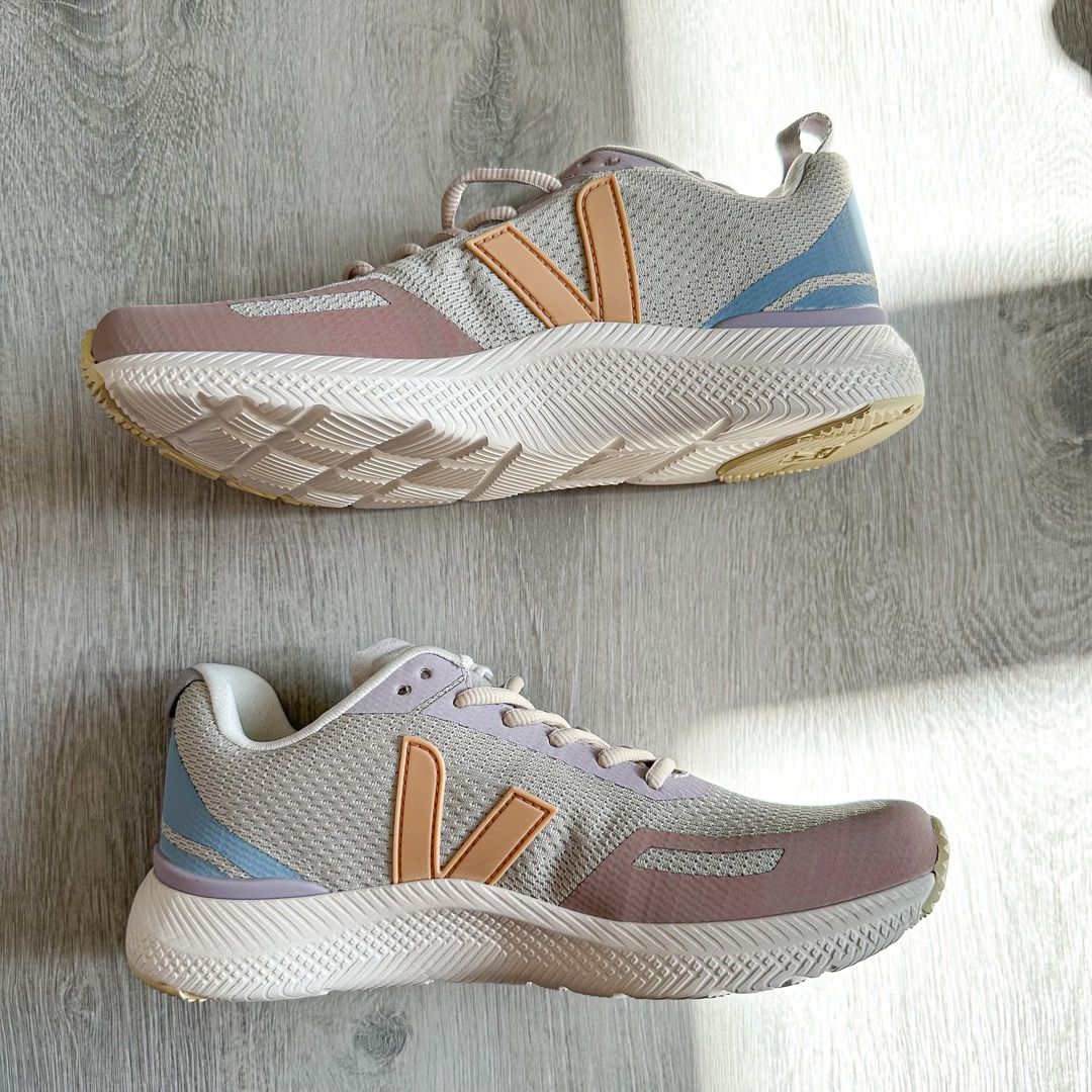 Purple trainers discount
