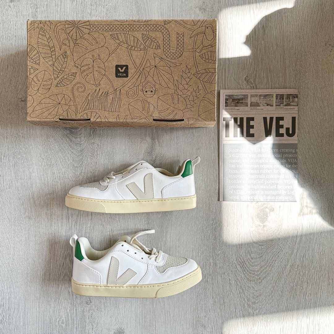 White trainers discount with v