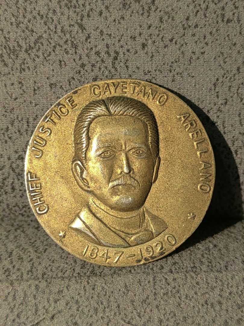 Vintage Brass Chief Justice Cayetano Arellano Medal, Hobbies & Toys