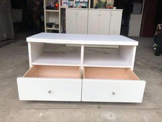 White wooden tv rack
Up to 32inches