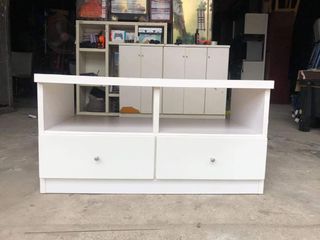 White wooden tv rack
Up to 32inches
Price  4500
35 1/2L x 17 1/2W x 18 1/2H inches
In good condition
CodeLJ 029