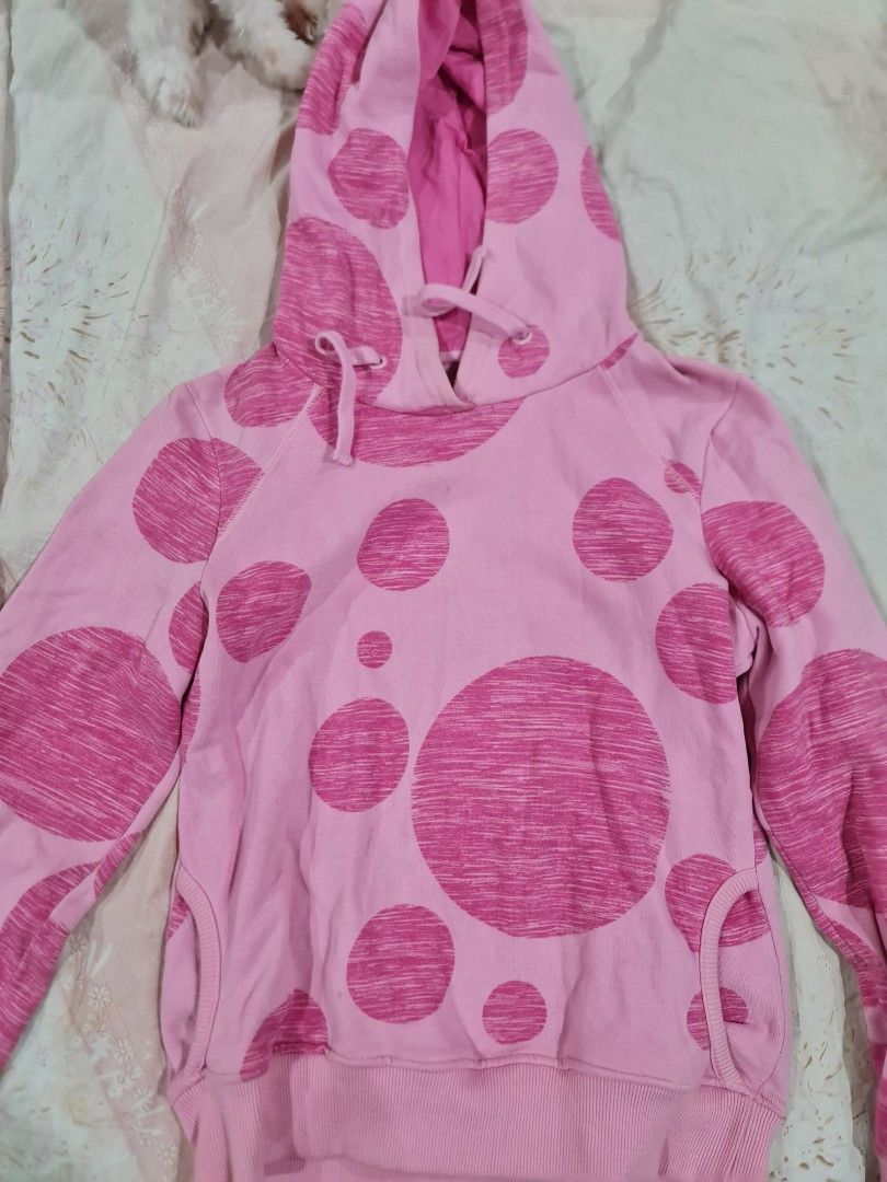 Zara kids polka dot sweater (Category: Coats, Jackets and Outerwear) located in Quezon City. Submitted by nicollen (Listing ID 1257158311, Image 1). Description: zara kids polka dot sweater lightly used ✔Prices are slightly negotiable ✔Delivery of item via courier shouldered by buyer 🚫Swaps will not be entertained Rfs: none of the items fit me anymore..