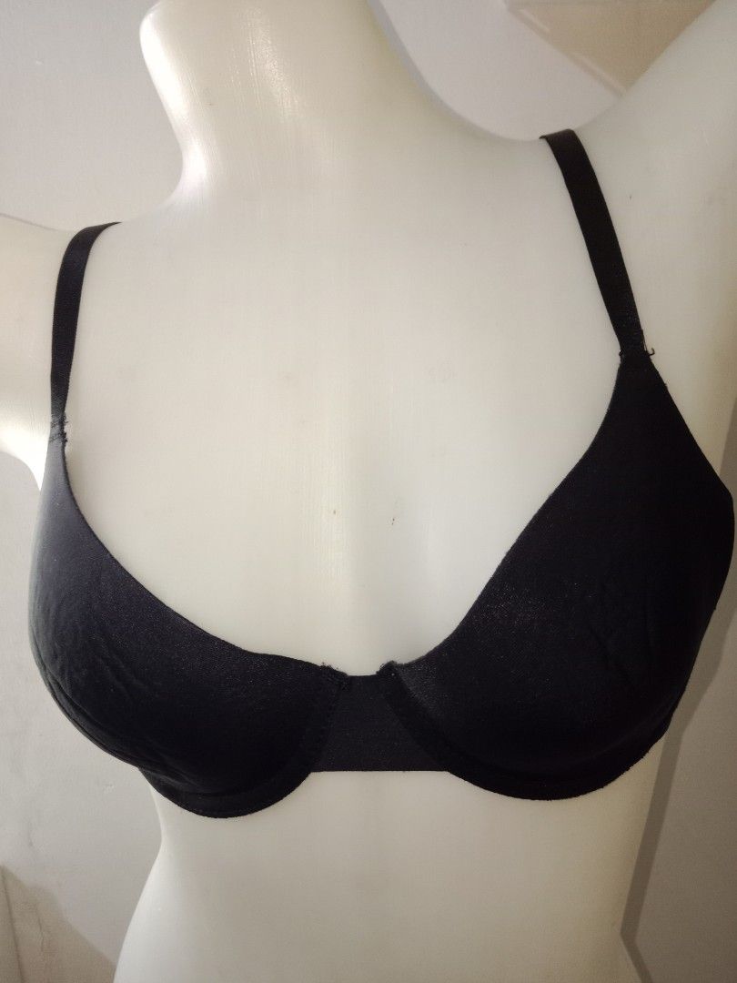 SUPER SALE! VINCE CAMUTO Wire-free seamless bra black and nude