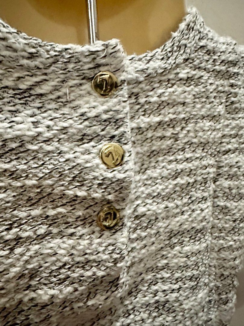 7 jeans For all mankind (Category: Babies & Kids Fashion) located in San Carlos. Submitted by puffpiece (Listing ID 1257206244, Image 3). Description: Fits 9-18m petite .