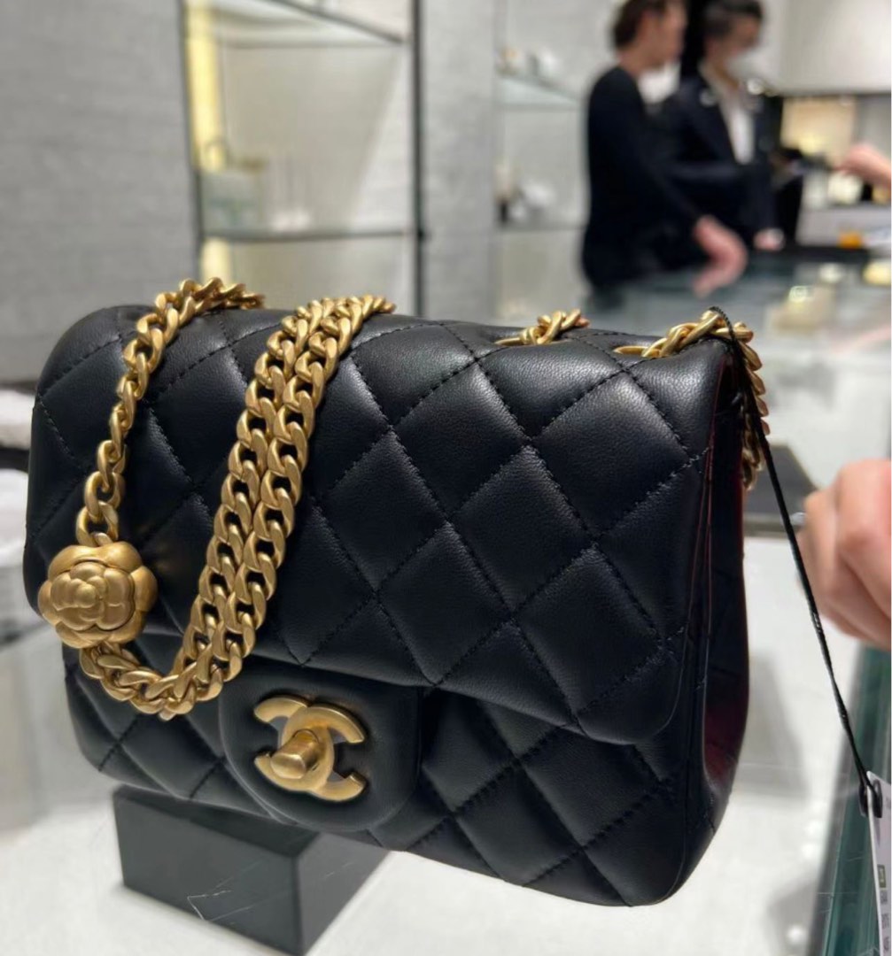 🇮🇹🛍️ CHANEL 23S Lambskin Mini Square Camellia Chain FLAP BAG
