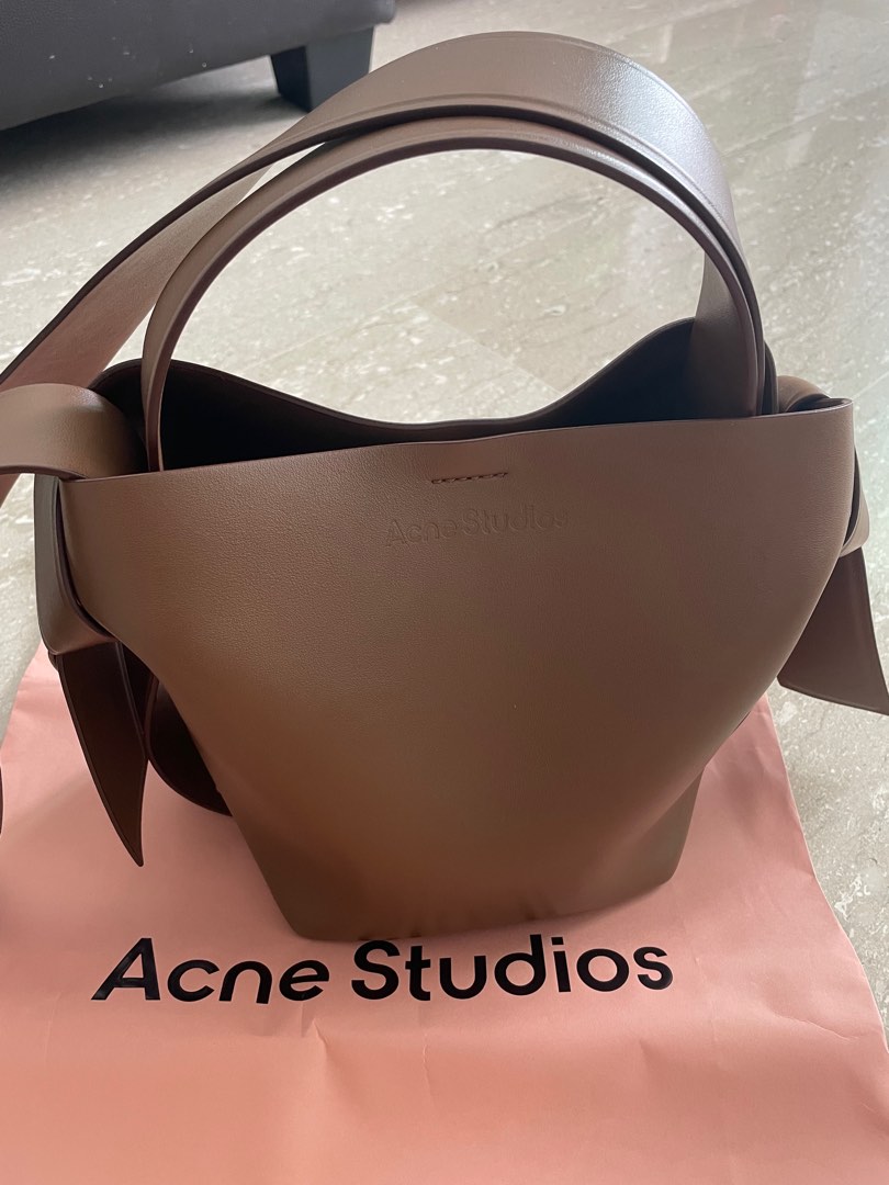 Acne studios musubi mini knotted leather shoulder best sale bag